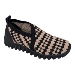 Bernie Mev Amie Slip-On Shoes Black Blush Strech Comfort Woven -NWB